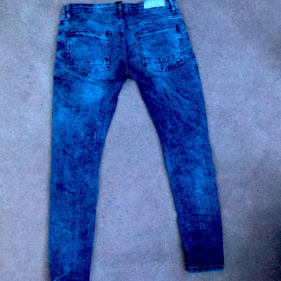 Ripped jeans - Picture 2 of 2